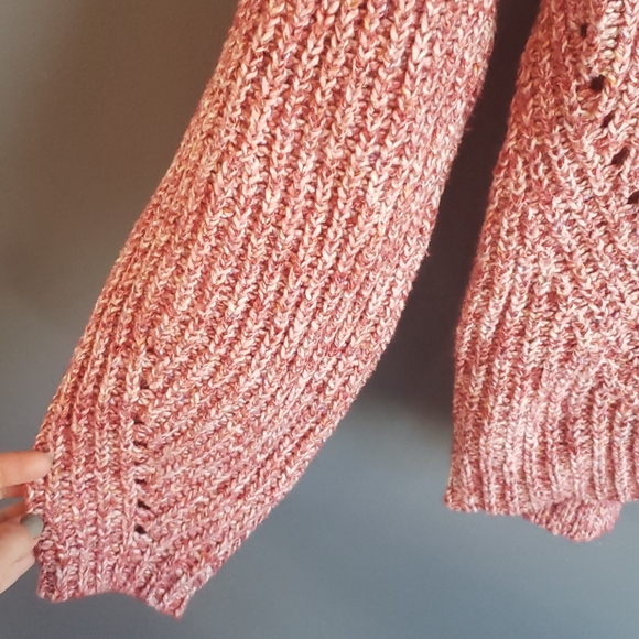 Universal Thread Sweater - Picture 4 of 5